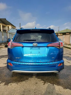 Toyota RAV4 2018 Blue