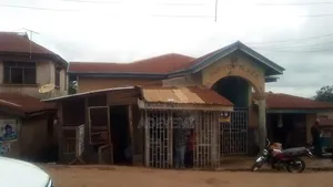10bdrm Block of Flats in Ido Onigbaya Ile Ife for sale