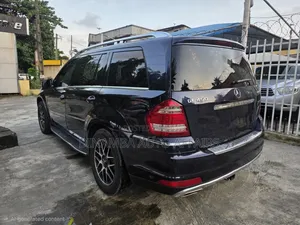 Mercedes-Benz GL-Class 2010 Blue
