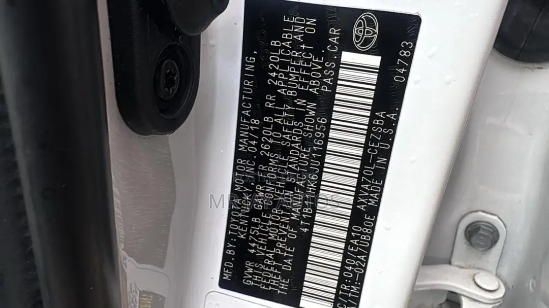 Toyota Camry 2018 White