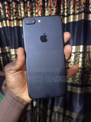 Apple iPhone 7 Plus 32 GB Black