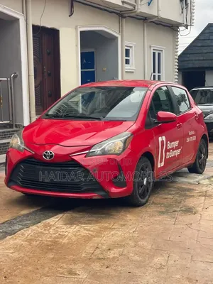 Toyota Yaris 2018 Maroon