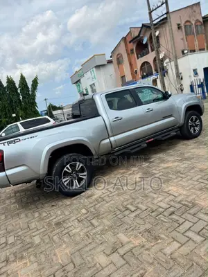 Toyota Tacoma SR 2018 Blue