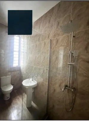 1bdrm Apartment in Chevron Lekki, Thomas Estate for rent