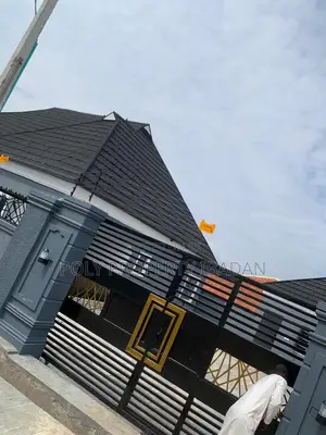 3bdrm Block of Flats in Prime Estate, Apata for rent