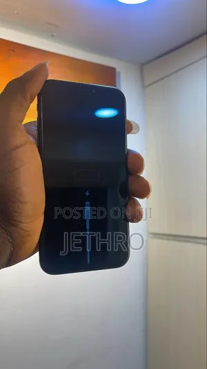 Apple iPhone 11 64 GB Black