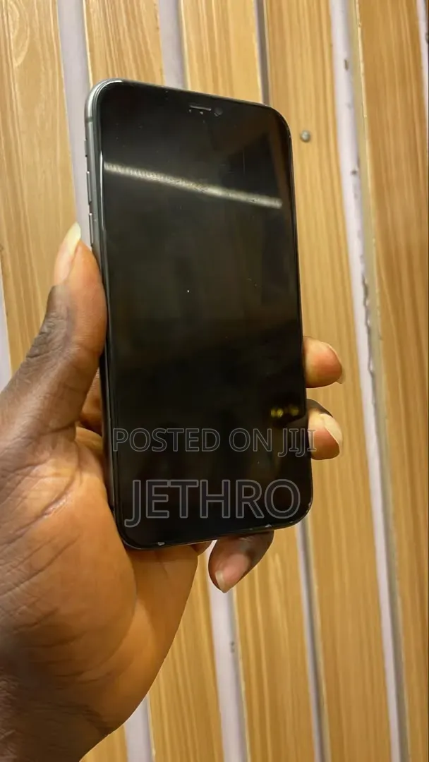 Apple iPhone 11 64 GB Black