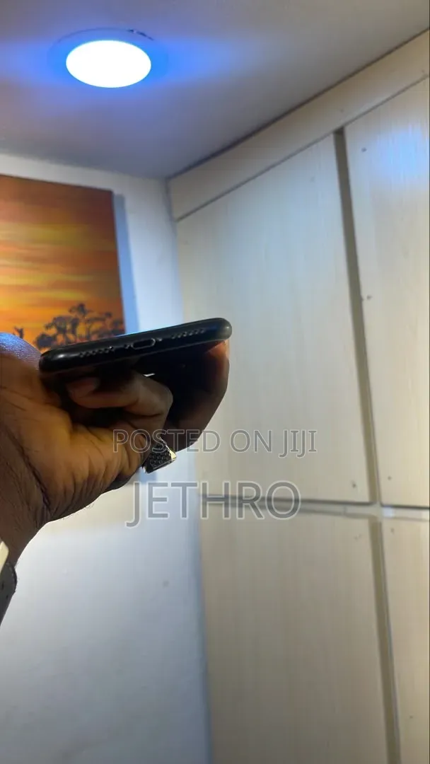Apple iPhone 11 64 GB Black