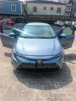 Toyota Corolla LE 2020 Blue