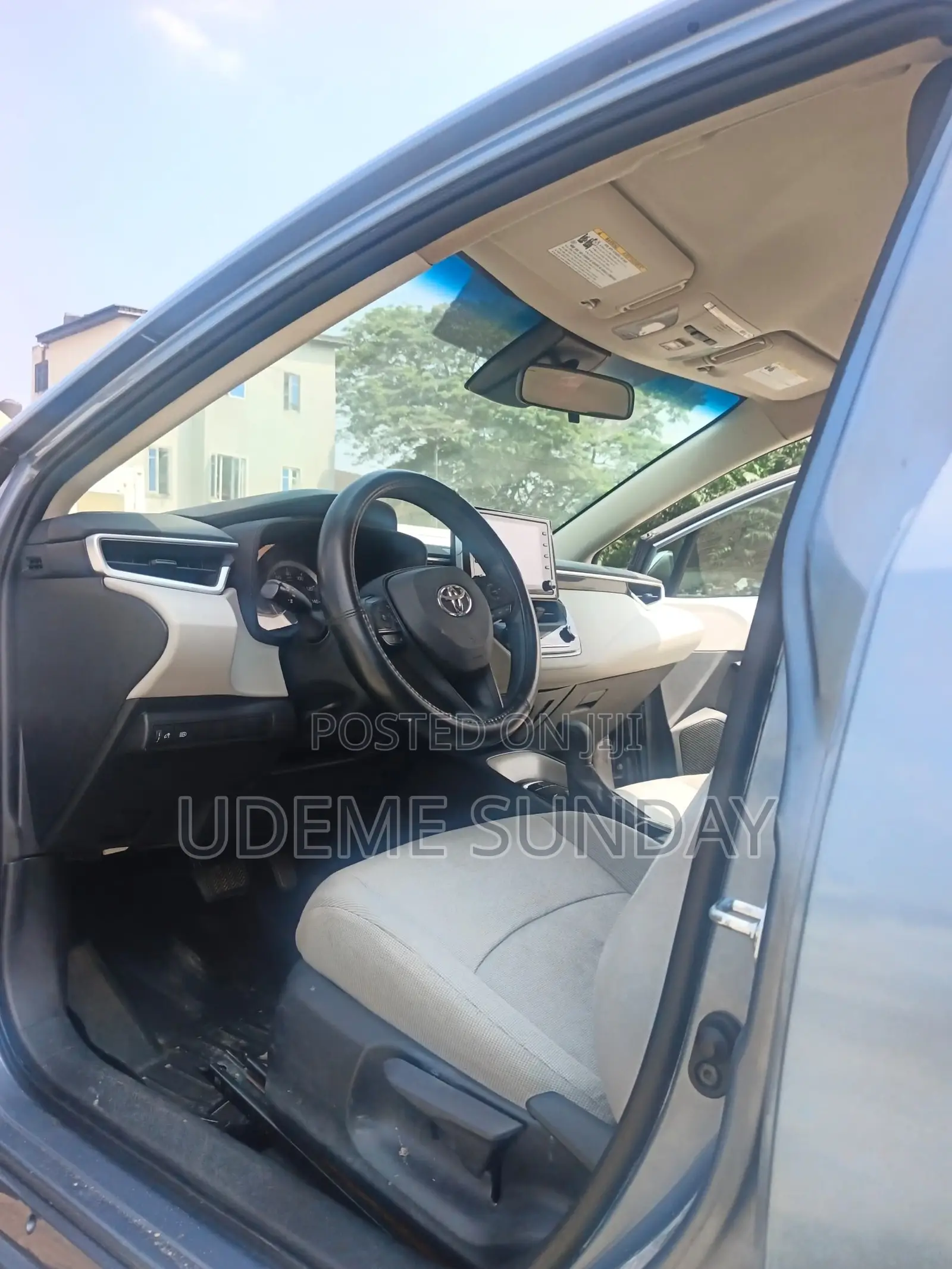 Toyota Corolla LE 2020 Blue