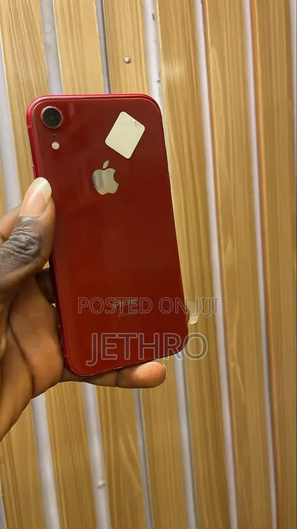 Apple iPhone XR 64 GB Red