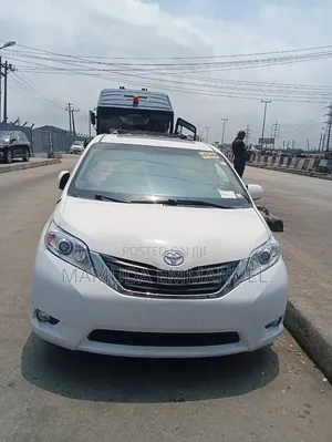 Toyota Sienna 2014 White
