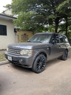 Land Rover Range Rover Supercharged 2010 Gray