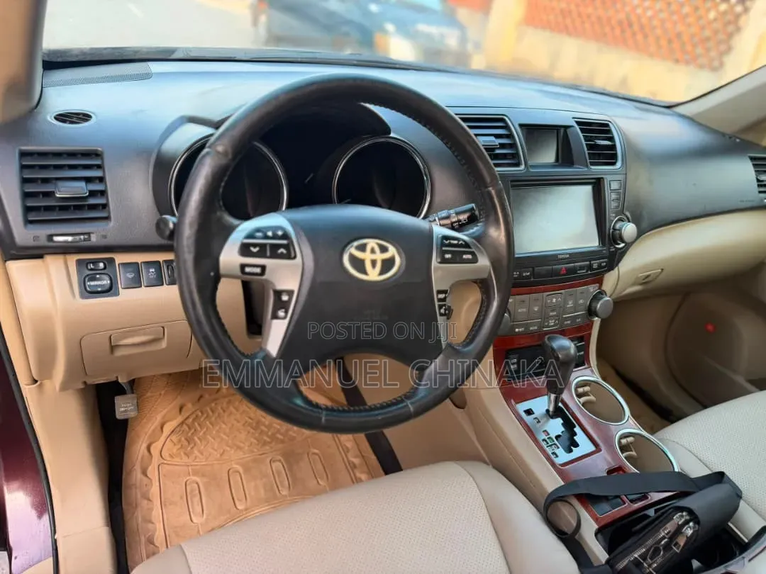 Toyota Highlander 2013 Gray