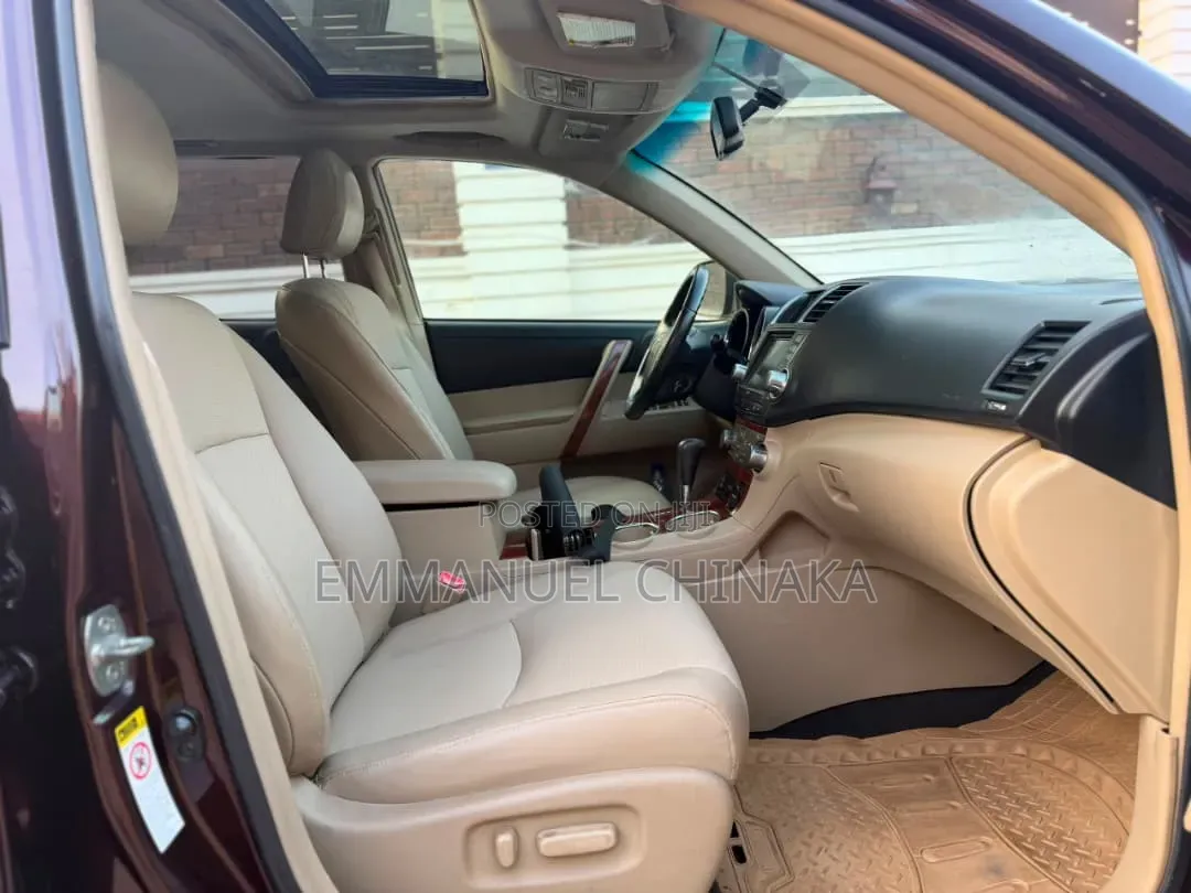 Toyota Highlander 2013 Gray
