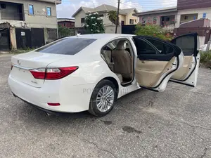 Lexus ES 350 FWD 2014 White