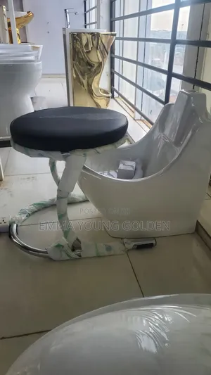 Ablution Ceramic With Black Seat