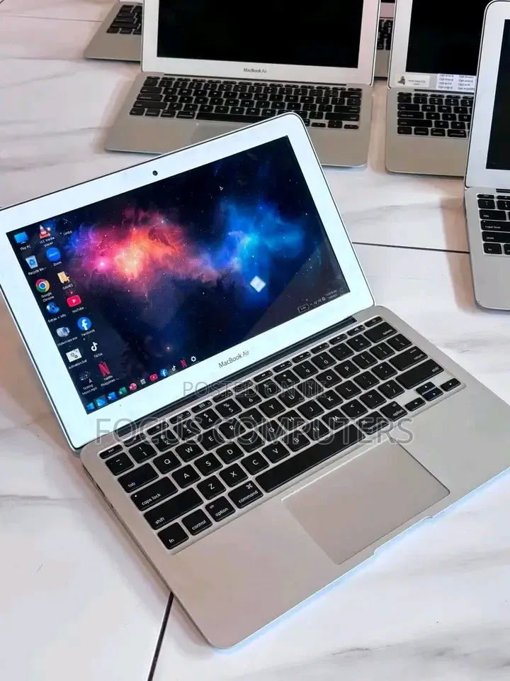 Laptop Apple MacBook Air 2017 8GB Intel Core i5 SSD 128GB