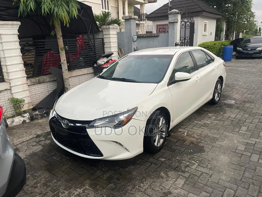 Toyota Camry 2015 White