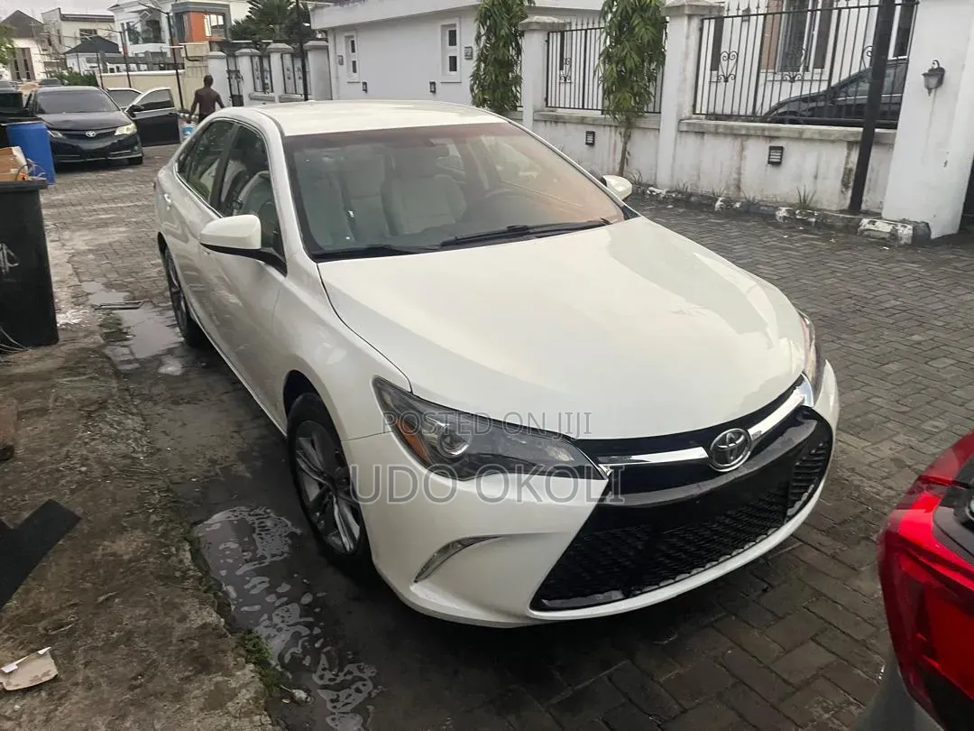 Toyota Camry 2015 White
