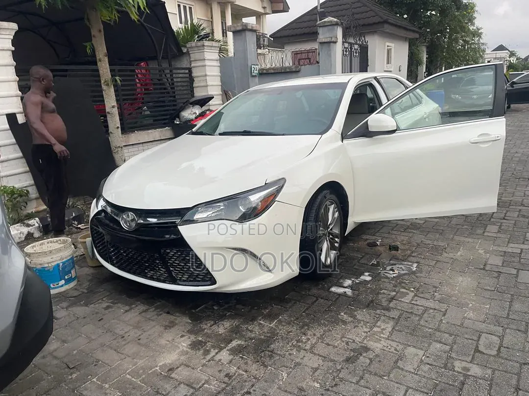 Toyota Camry 2015 White
