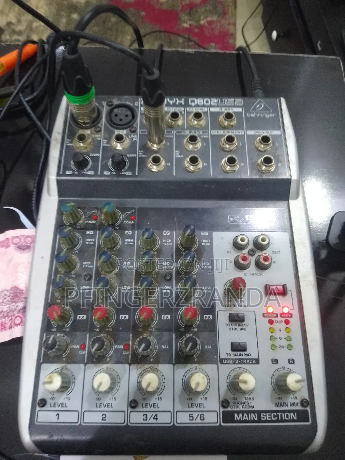 Mini Behringer Mixer