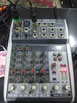 Mini Behringer Mixer