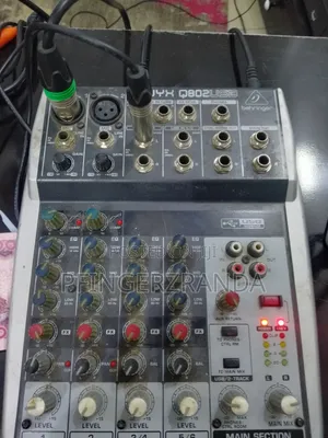 Mini Behringer Mixer