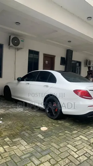 Mercedes-Benz E300 2017 White