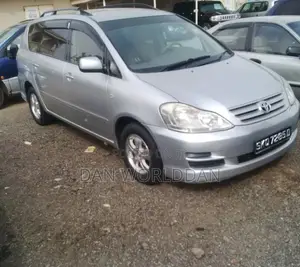 Toyota Picnic 2.0 FWD 2003 Silver
