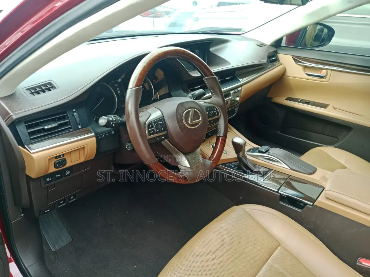 Lexus ES 2016 Maroon