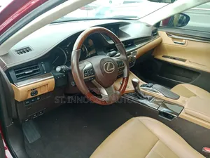Lexus ES 2016 Maroon