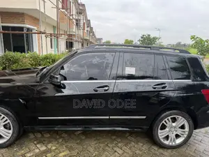 Mercedes-Benz GLK-Class Base GLK 350 4dr AWD 4MATIC (3.5L 6cyl 7A) 2015