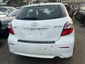 Toyota Matrix 2010 White