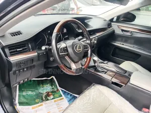 Lexus ES 2016 Blue