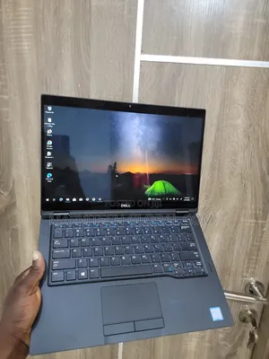 Laptop Dell Latitude 7390 2-in-1 8GB Intel Core i5 SSD 256GB