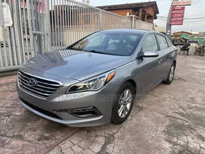 Hyundai Sonata SE 4dr Sedan (2.4L 4cyl 6A) 2015 Silver