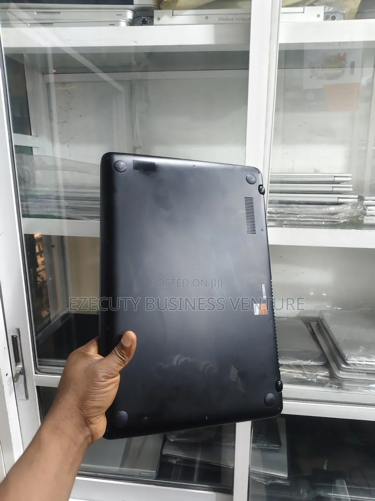 Laptop Asus Q534UX 8GB Intel Core i7 SSD 256GB