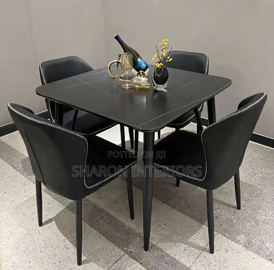Compact Modern Dining Set
By 4