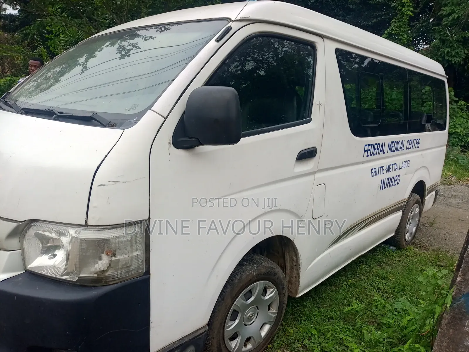 Toyota HiAce 2010 White