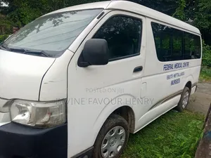 Toyota HiAce 2010 White