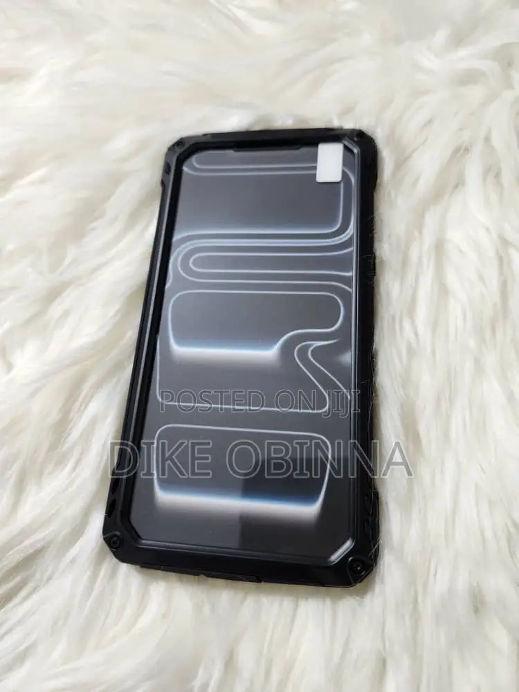 iPhone 17 Pro Max Pouch