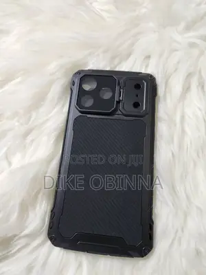 iPhone 17 Pro Max Pouch