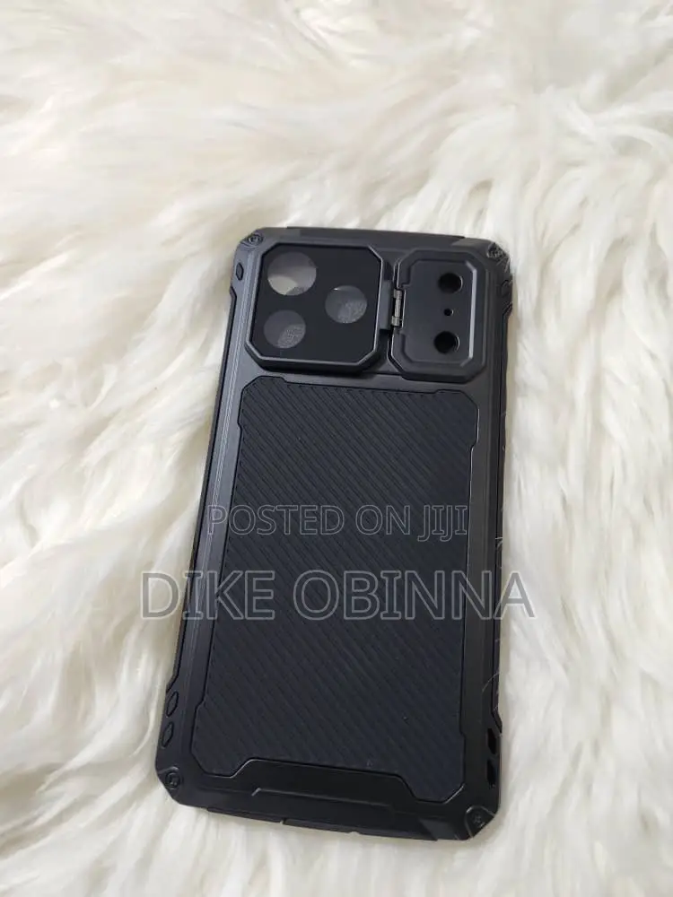 iPhone 17 Pro Max Pouch