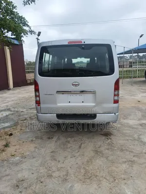 Toyota HiAce 2006 Silver