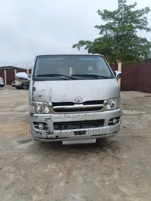 Toyota HiAce 2006 Silver