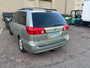 Toyota Sienna 2006 Gold