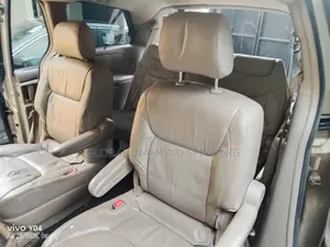Toyota Sienna 2006 Gold