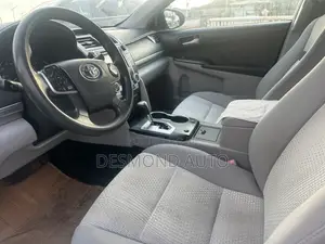 Toyota Camry LE 4dr Sedan (2.5L 4cyl 6A) 2012 Gray