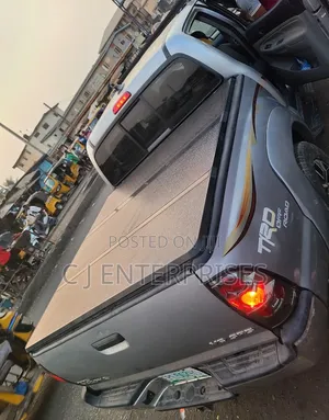 Fiber Folding Boot Cover for Toyota Tacoma